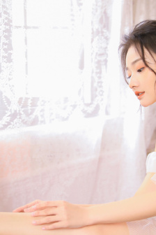 爱内梨花